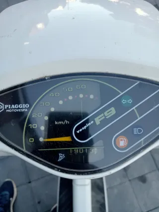 Moto Blanca  Ciclomotor Precio 1200€ negociable