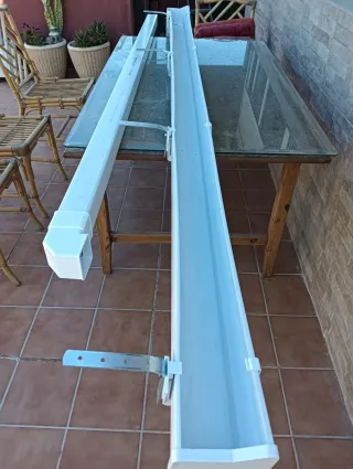Canalón y bajante de PVC