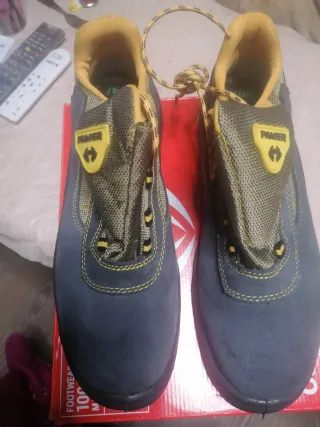 Zapatos de seguridad Panter con puntera de hierro