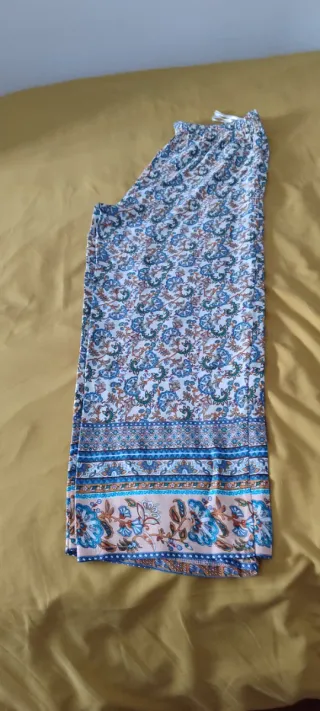 Pantalón fino estampado verano