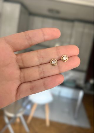 Pendientes dorados con circonitas