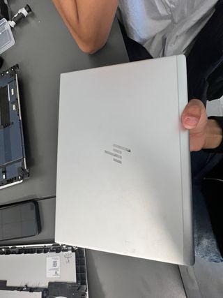 HP EliteBook 840 G5 i5/- Per parti di ricambio o riparazioni