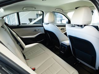 BMW SERIE 330i 2019