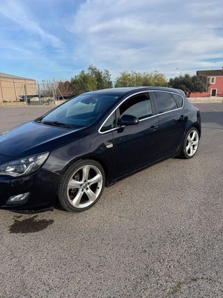 Opel Astra 2011