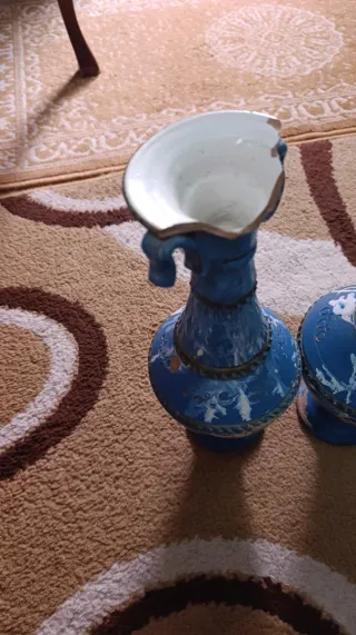 2 Jarrones Cerámica Azul y Blanco