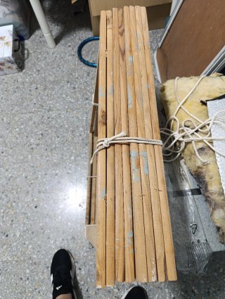 Caballetes de mesa madera y metal. Altura de 76cm