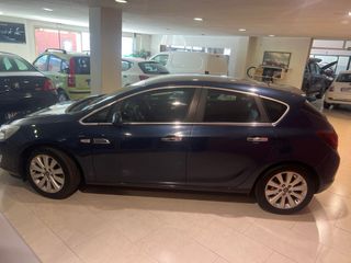 Opel Astra 2011