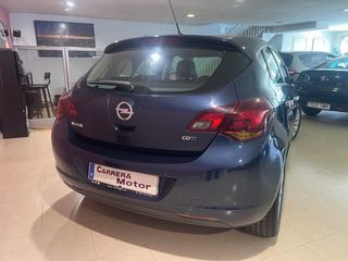 Opel Astra 2011
