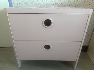 Cómoda rosa