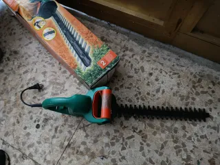 Cortasetos eléctrico Black & Decker