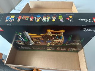 LEGO 10308 Casa de Blancanieves Disney
