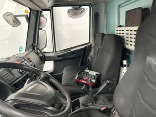 IVECO EUROCARGO GNC 160 CON PLUMA