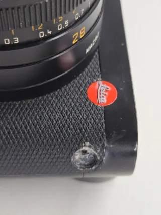 Leica Q2 con accesorios