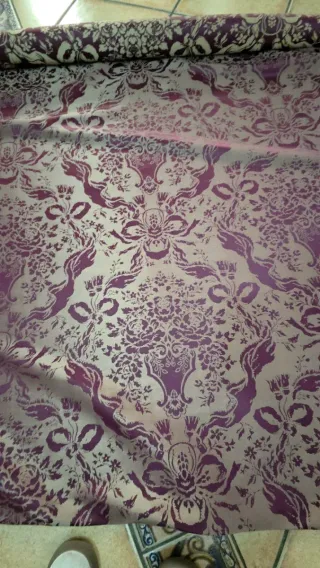 Tela Fallera Damasco Morado 6m
