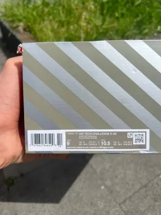 Nike Air Tech Challenge