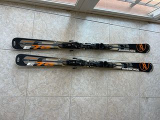 Esquís Rossignol con funda y bastones