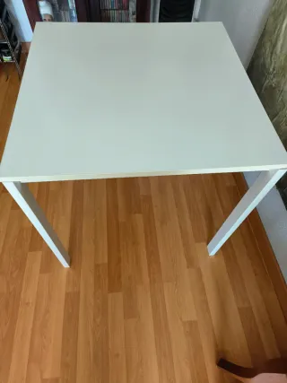 Mesa cuadrada Ikea Vihals blanca