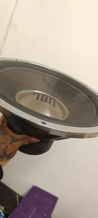 Subwoofer JBL 1000w,12 pulgadas