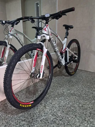 OPORTUNIDAD! Mondraker tallaL 29" muy ligera