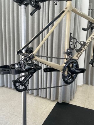 Bicicleta ARGONAUT RM2 Carbono cuadro 52 + grupo