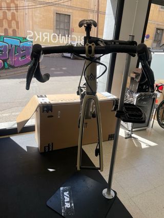 Bicicleta ARGONAUT RM2 Carbono cuadro 52 + grupo