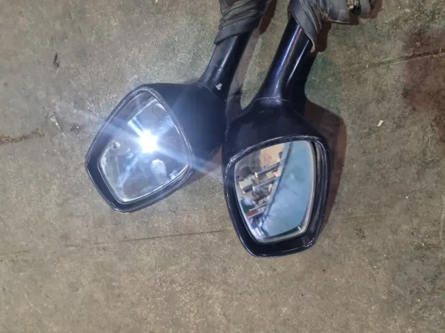 ESPEJO GSXR 1100.