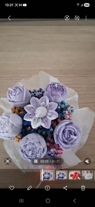 Mediano ramo morado aroma frutos rojos