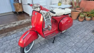 Vespa 160 GT Documentada