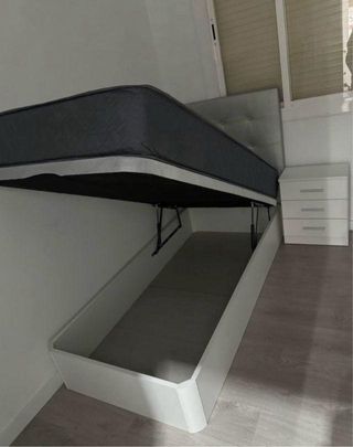 Canapè letto con materassi a molle, in saldo