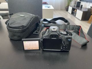 Cámara Canon EOS 600D + pack completo accesorios