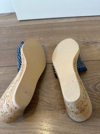 Sandalias cuña corcho azul y dorado T41