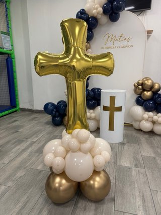 Arco metálico, decoración de eventos.