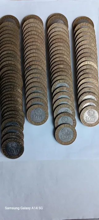100 Moedas 200 Escudos Bi-Metálicas