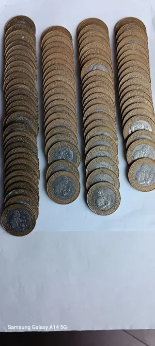100 Moedas 200 Escudos Bi-Metálicas