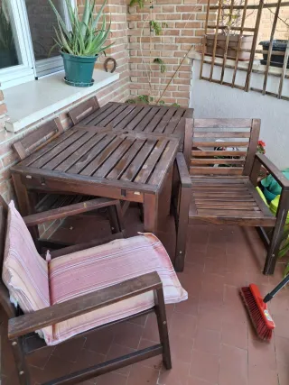 Conjunto mesa y 4 sillas madera exterior