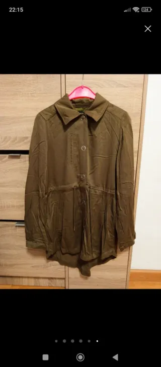 Chaqueta talla S Stradivarius. OFERTAAAAAAAA