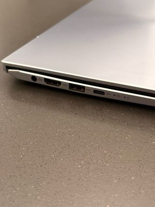 Portátil Asus Zenbook 14 Ryzen 5