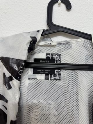 Chaqueta Estampada Blanca y Negra