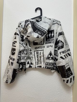 Chaqueta Estampada Blanca y Negra