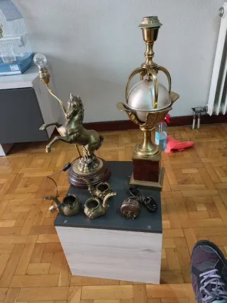 Lámpara bronce caballo y reloj antiguo