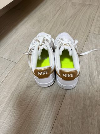 Zapatillas Nike ,  nuevos, solo los he usad una ve