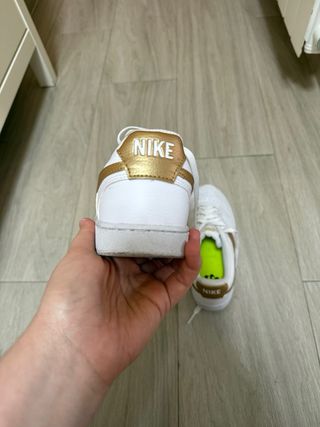 Zapatillas Nike ,  nuevos, solo los he usad una ve