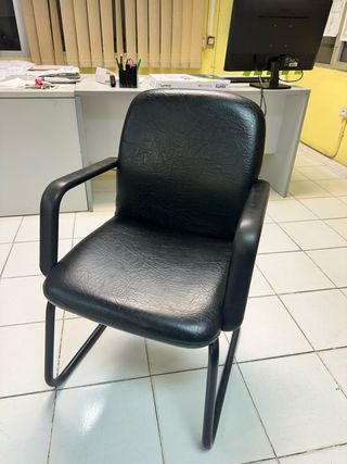Sillas de oficina piel negra (pack 3)