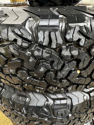 4 Neumático  All-Terrain 215/70R16 4x4 todoterren