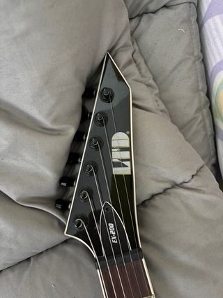 Guitarra Eléctrica LTD EX-200 Negra
