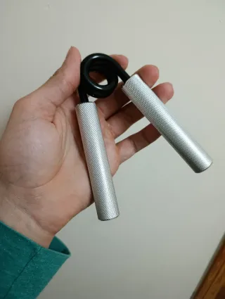 Entrenador de fuerza de agarre