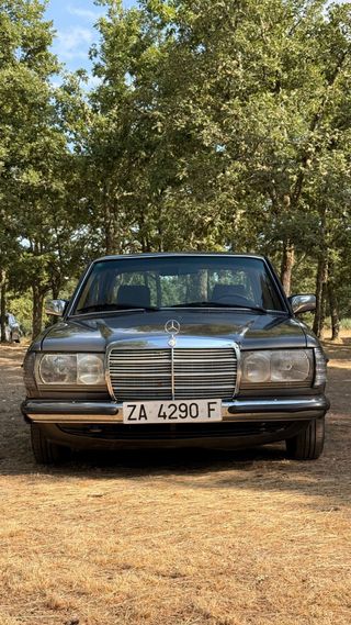 Alquiler coche bodas merdeces w123