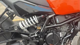 KTM Duke 125 2024 - 1.560 km