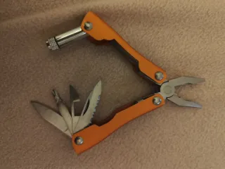 Alicate multiusos naranja