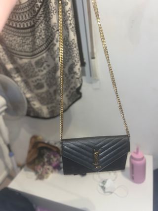 Bolso YSL Negro con Cadena Dorada